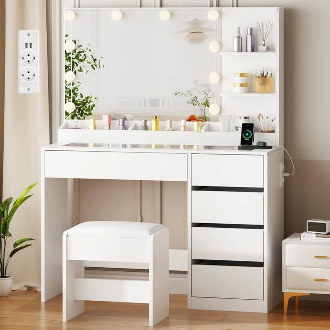 Table beaute gris clair pour coin nuit