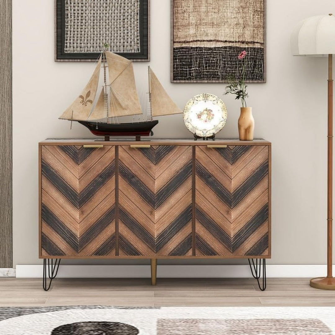 Spacieux buffet en bois massif
