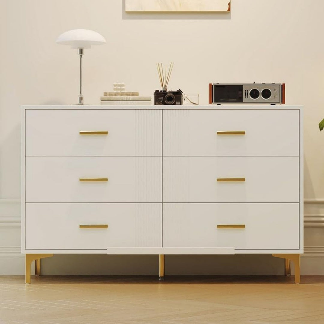 Buffet gris clair en MDF ideal pour un espace bien pense