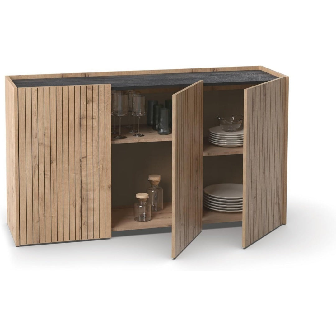 Buffet avec trois portes marron, conception chene